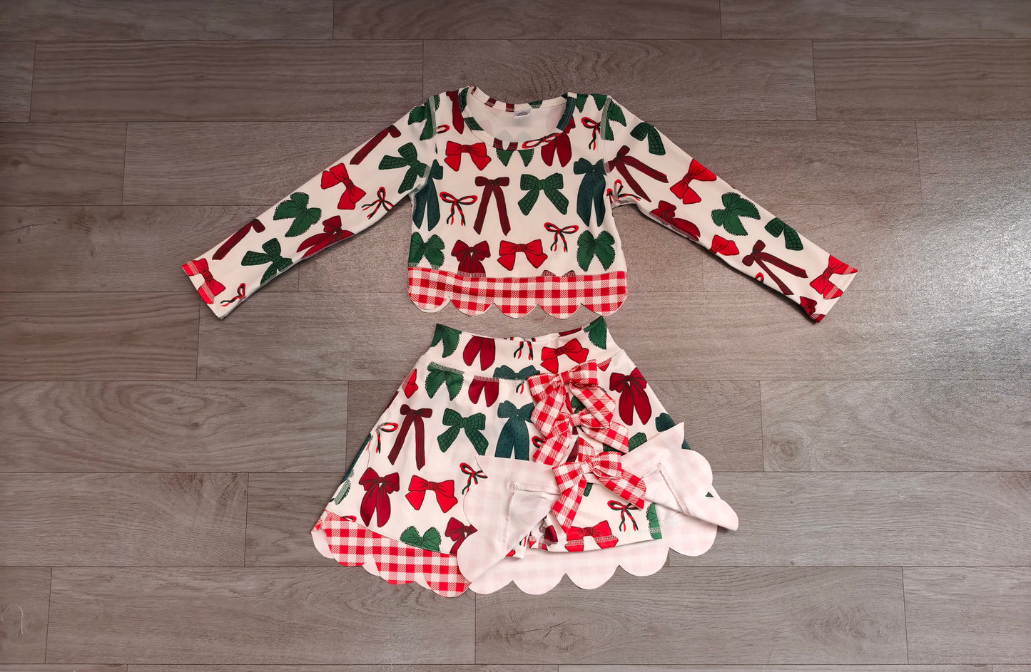 Red green bows scallop girls Christmas active wear set