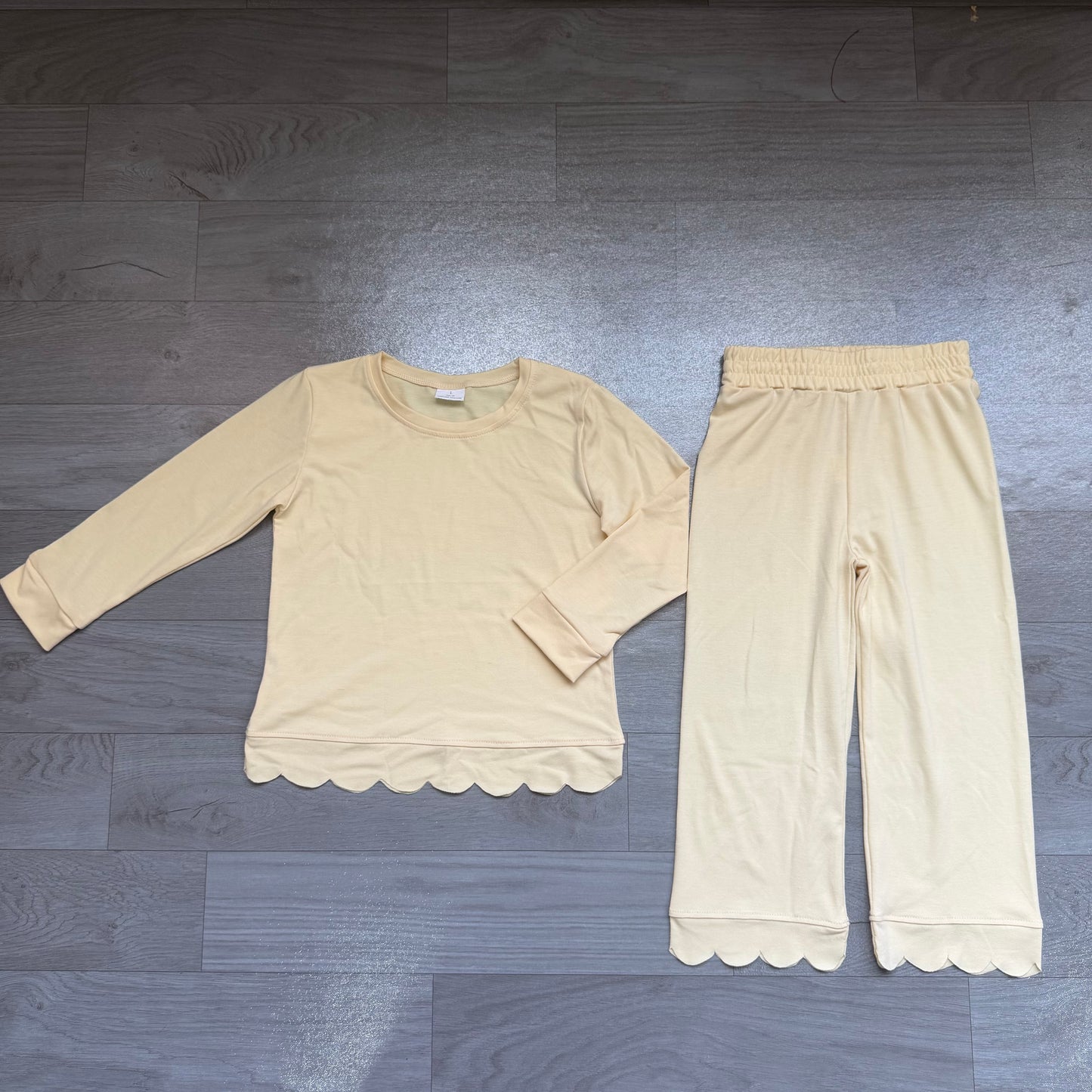 Yellow cotton long sleeves scallop girls fall pajamas set