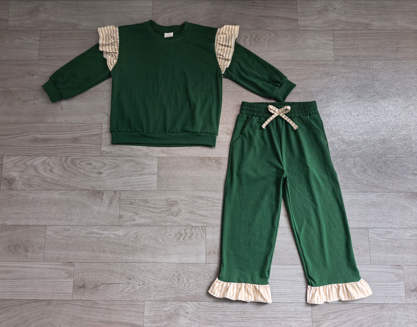 Stripe flutter long sleeves green top pants girls outfits