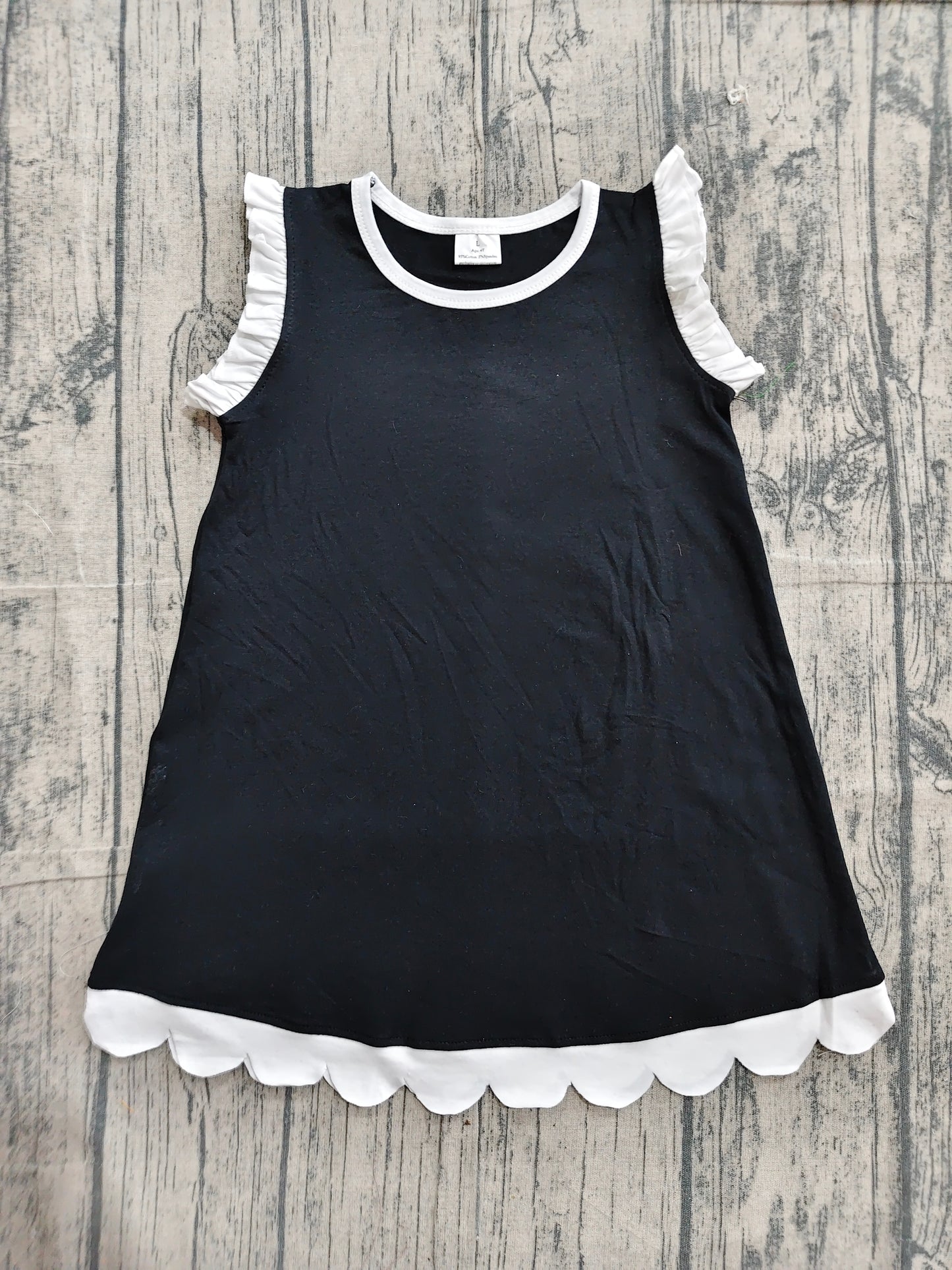 White scallop ruffle sleeveless black girls cotton dress