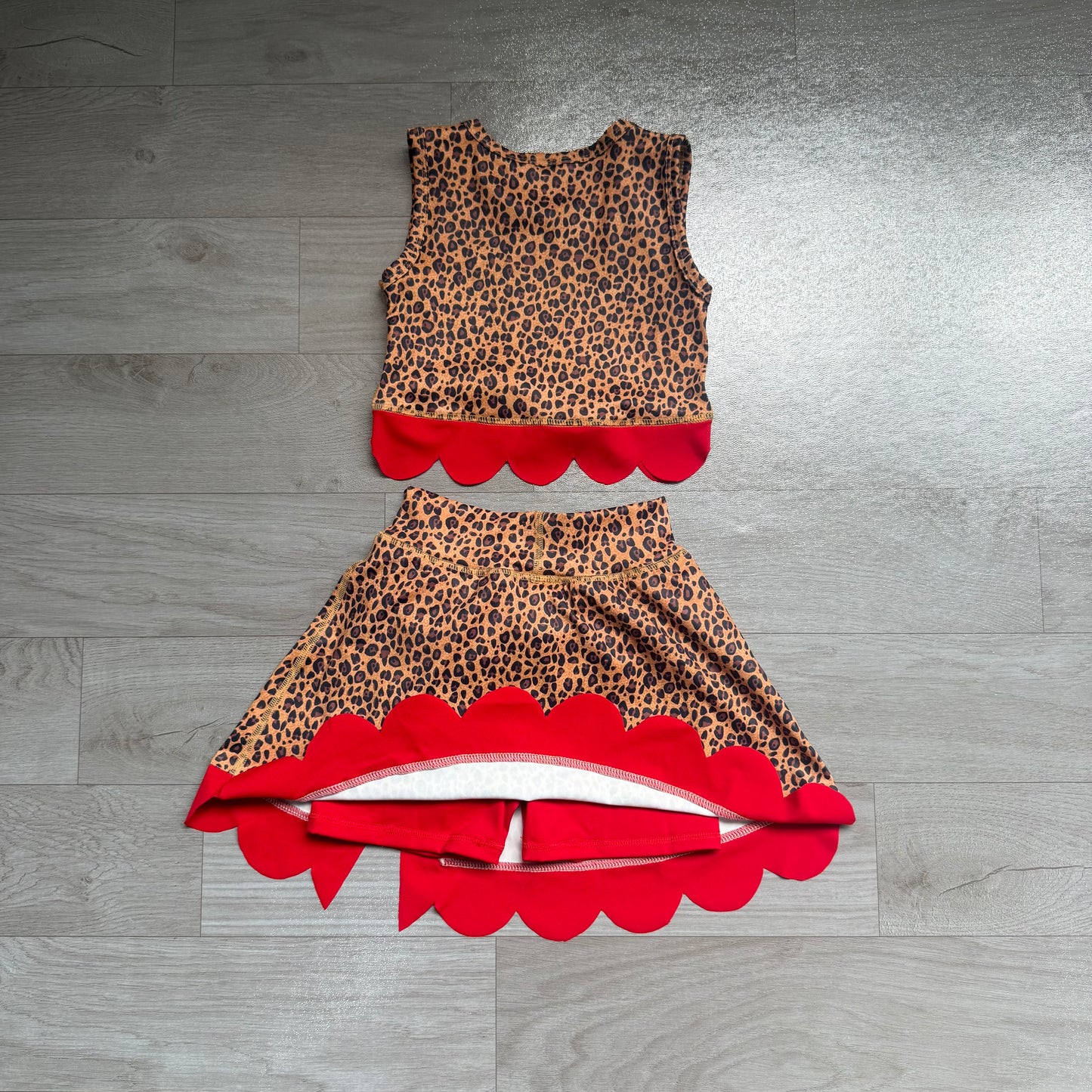 Sleeveless leopard red scallop girls summer active wear set