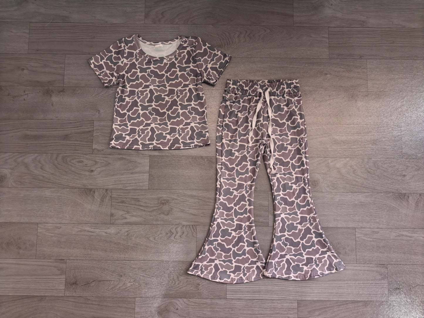 Dark grey camo short sleeves top pants kids girls outfits