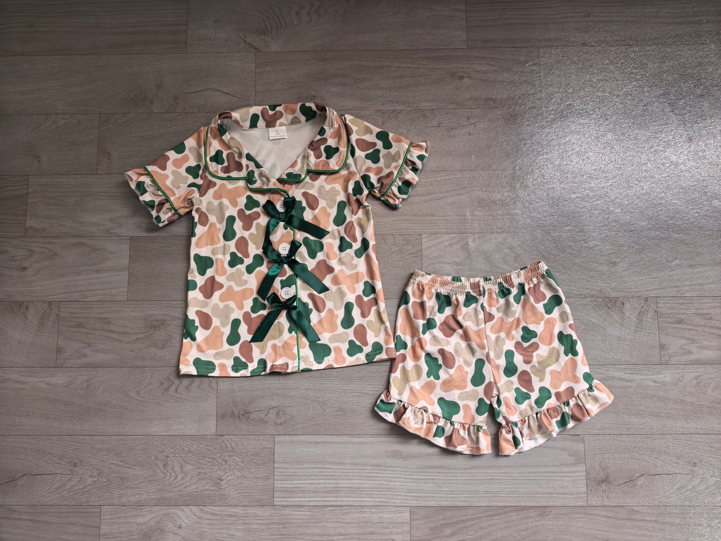Short sleeves dark green bow camo girls button down pajamas set
