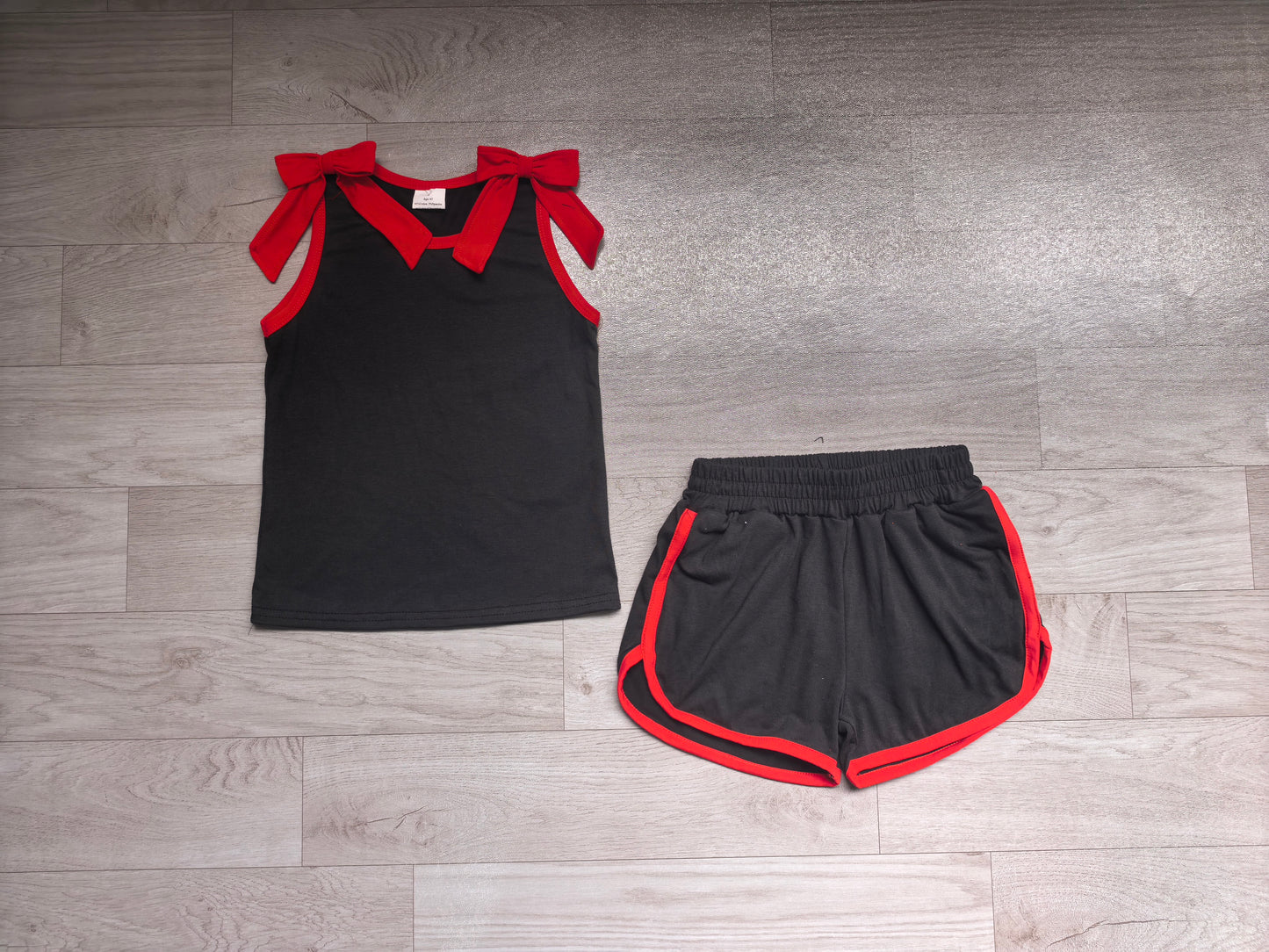 Sleeveless red bow black top shorts girls team outfits