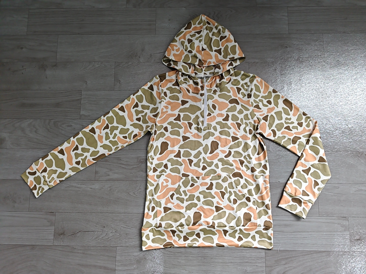Long sleeves green camo pocket adult women zipper hoodie
