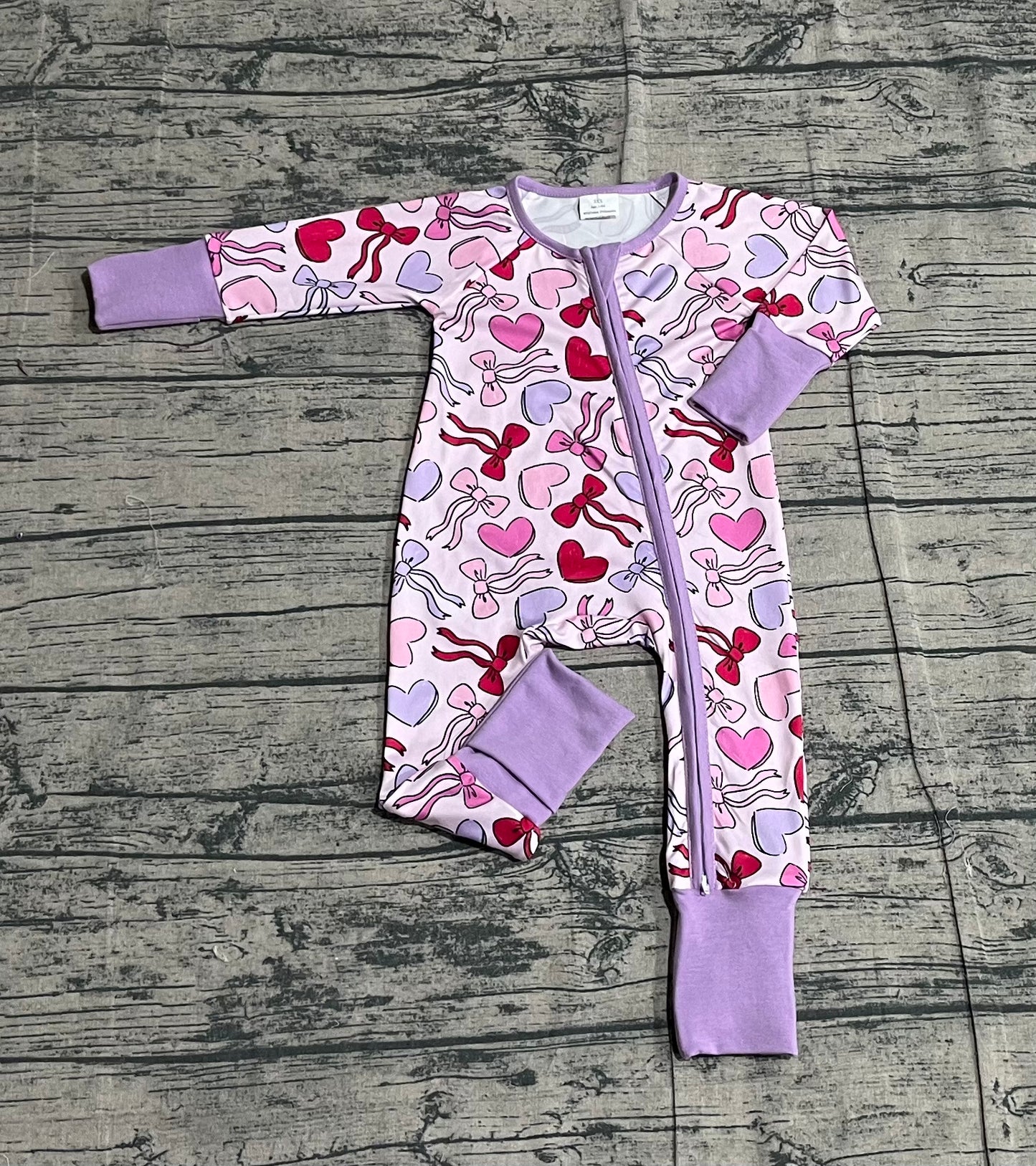 Long sleeves lavender heart bow baby Valentine's romper