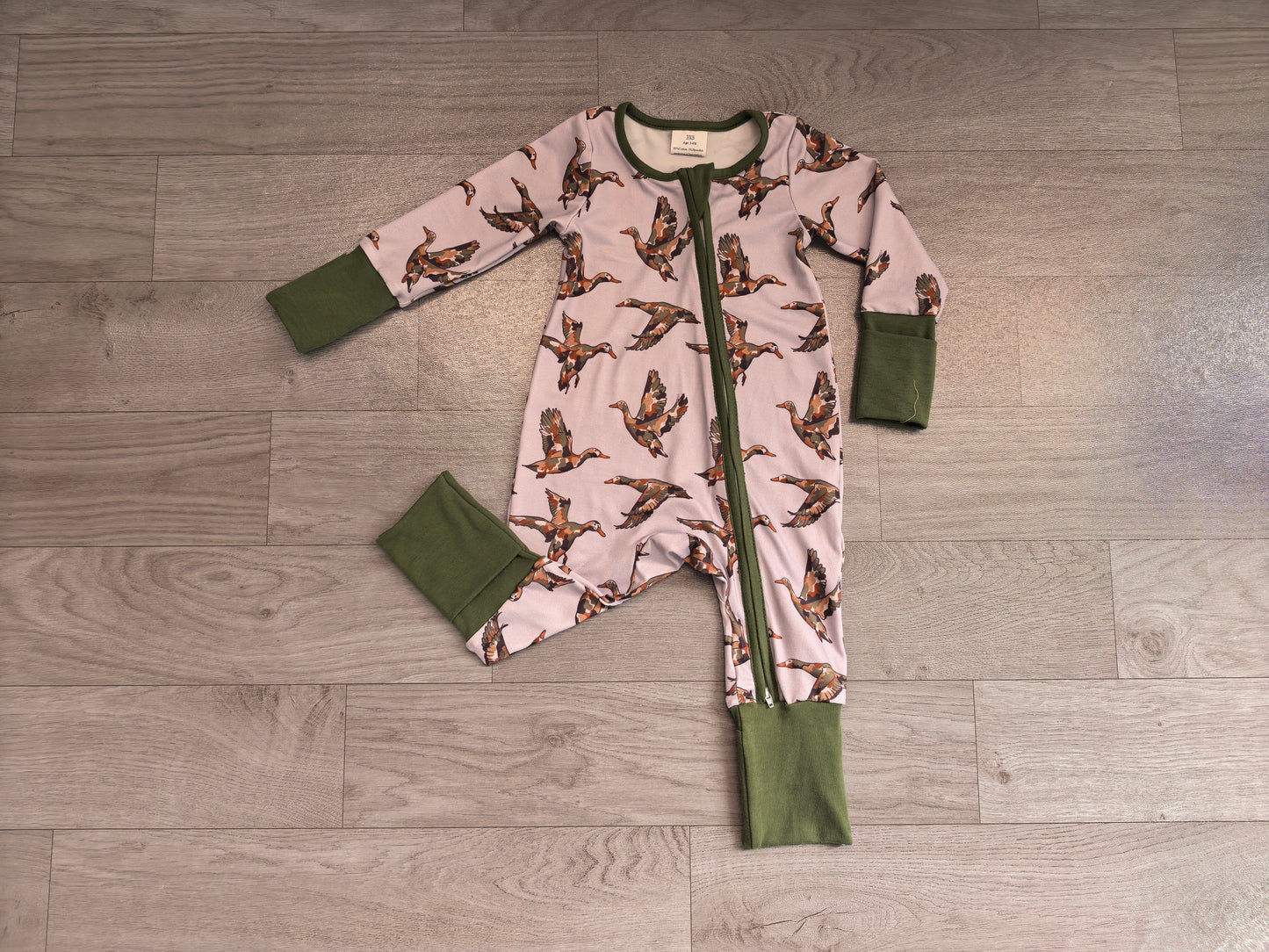 Green long sleeves camo duck baby boys zipper romper
