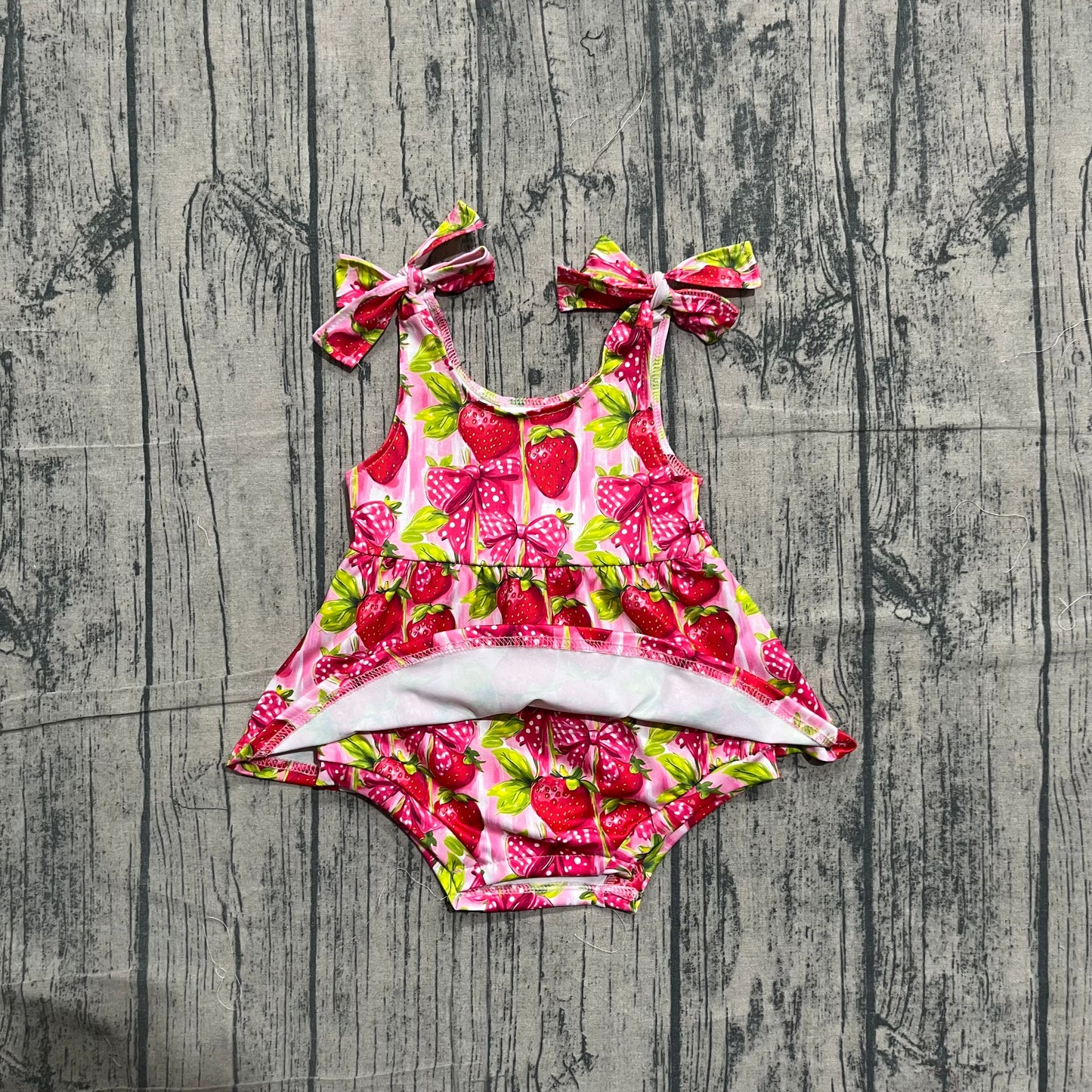 Sleeveless strawberry bow baby girls romper