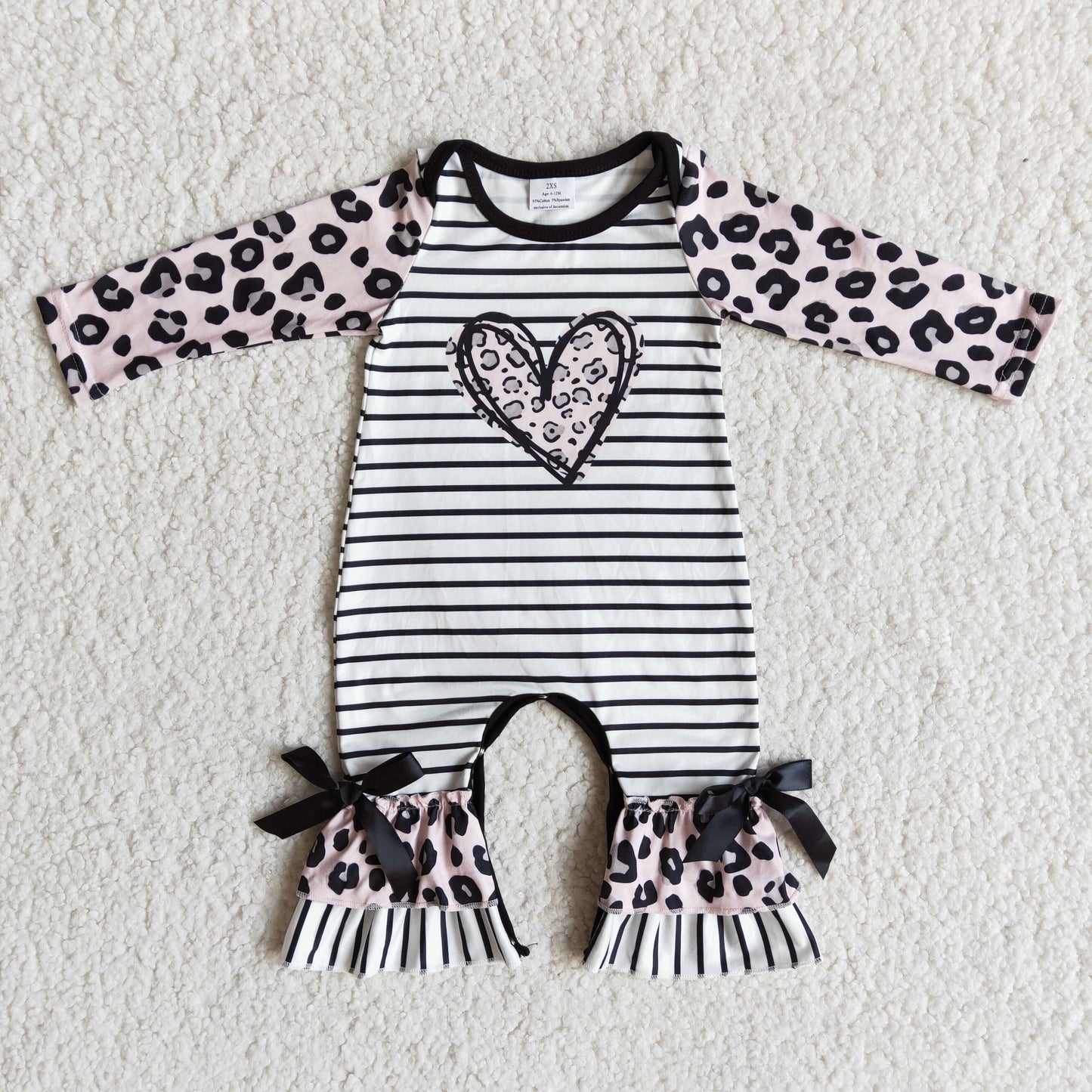 Leopard heart print long sleeve baby valentine's romper