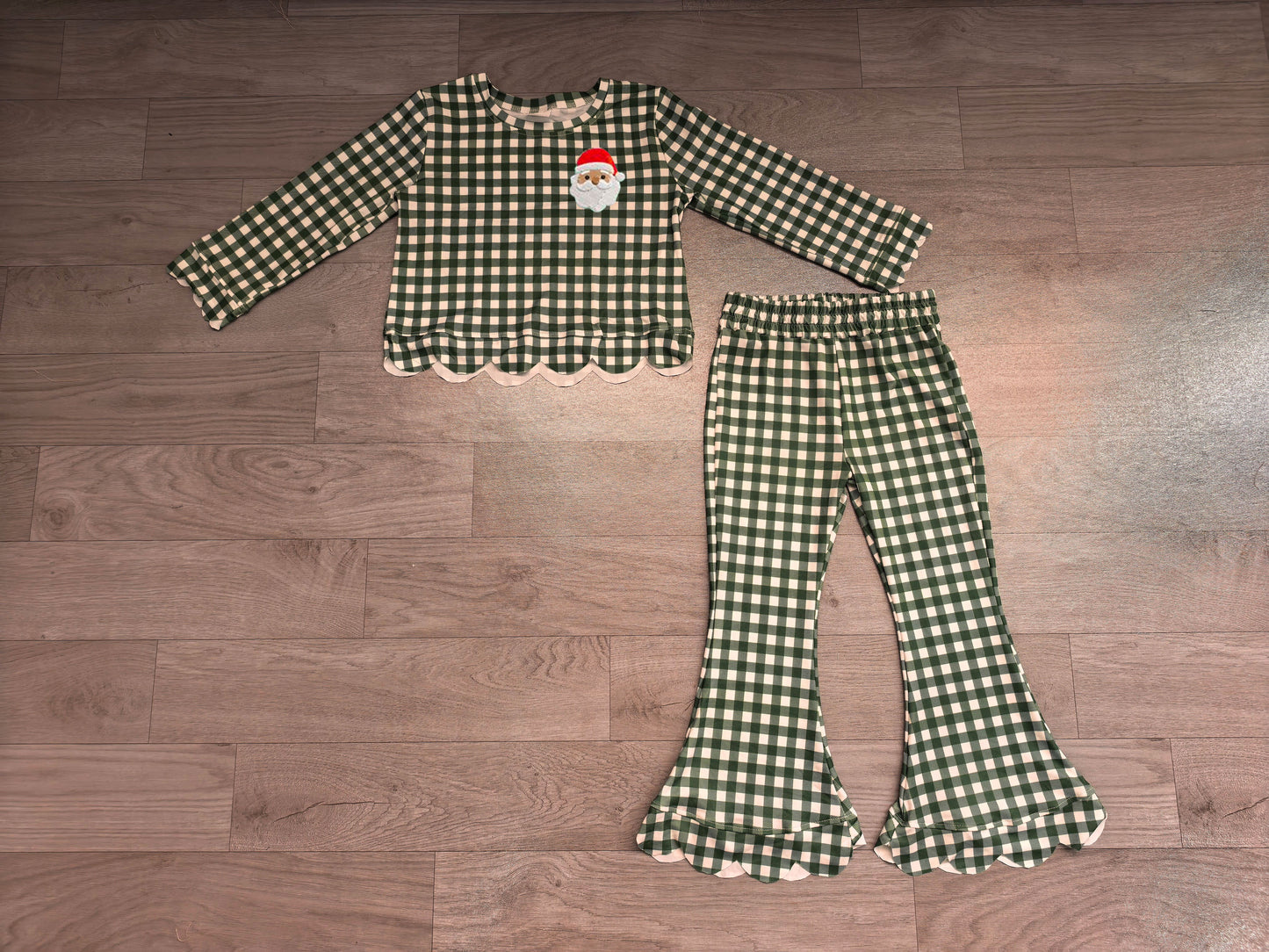 Santa embroidery green plaid scallop girls Christmas set
