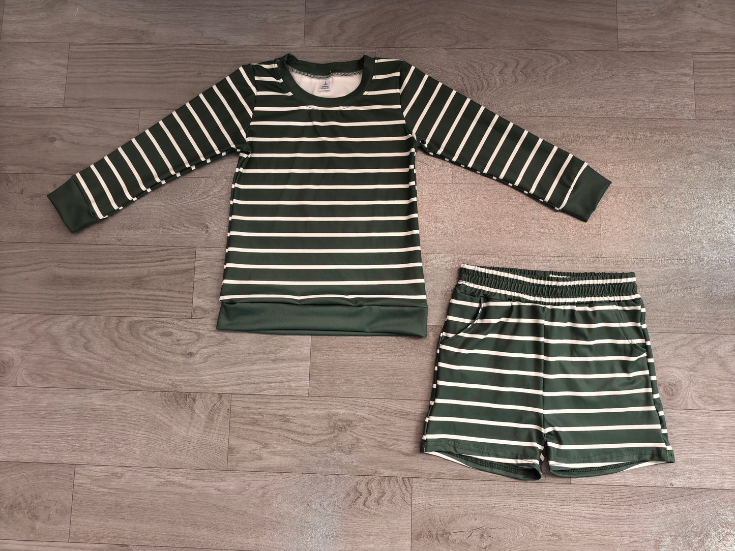 Dark green stripe long sleeves top shorts girls active wear set