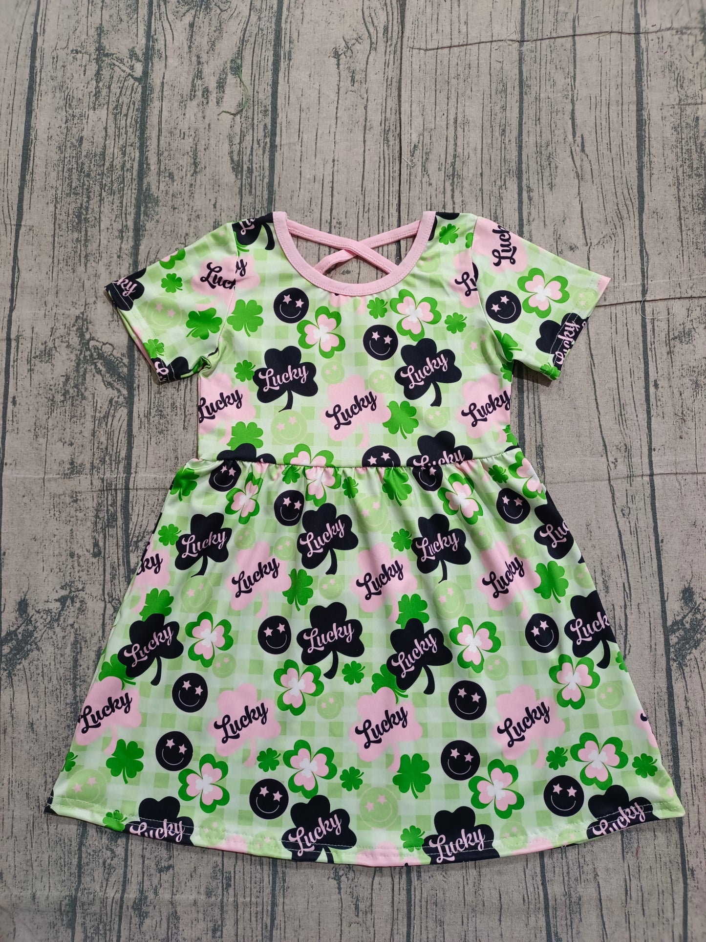 green luck leaves smile print short sleeve girl dress