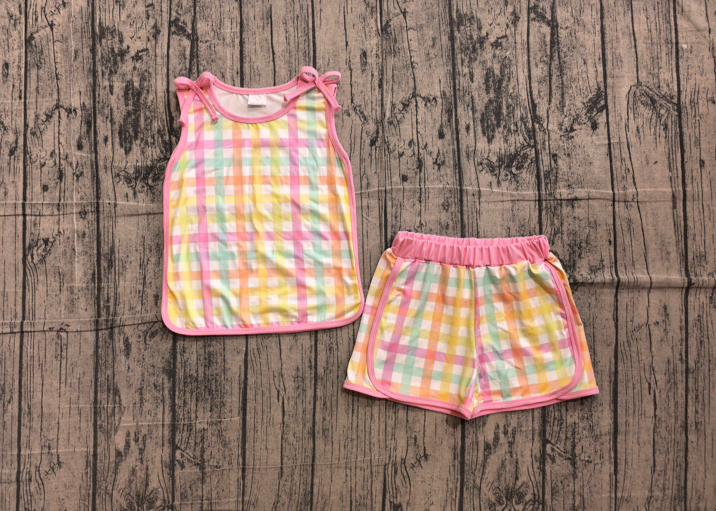 Sleeveless colorful plaid top shorts girls summer outfits