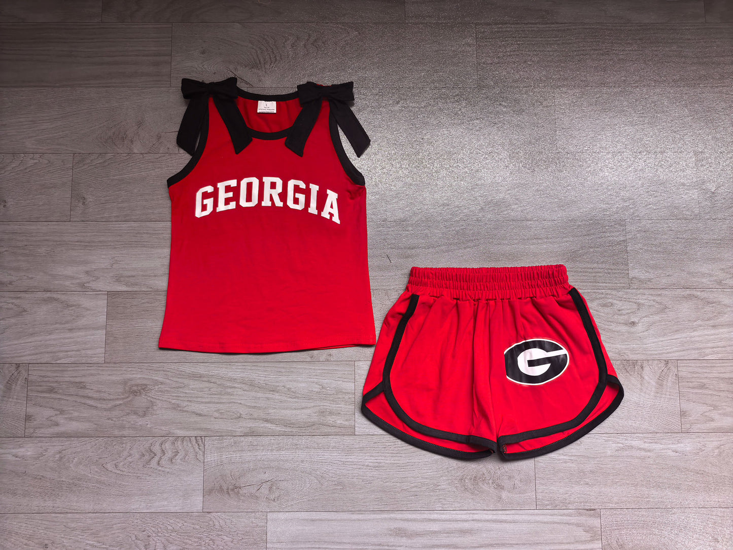 Sleeveless black bow red top shorts G team girls outfits