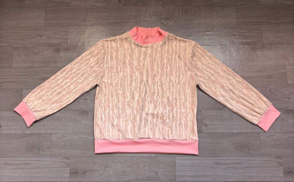 Long sleeves pink mock neck camo women active top