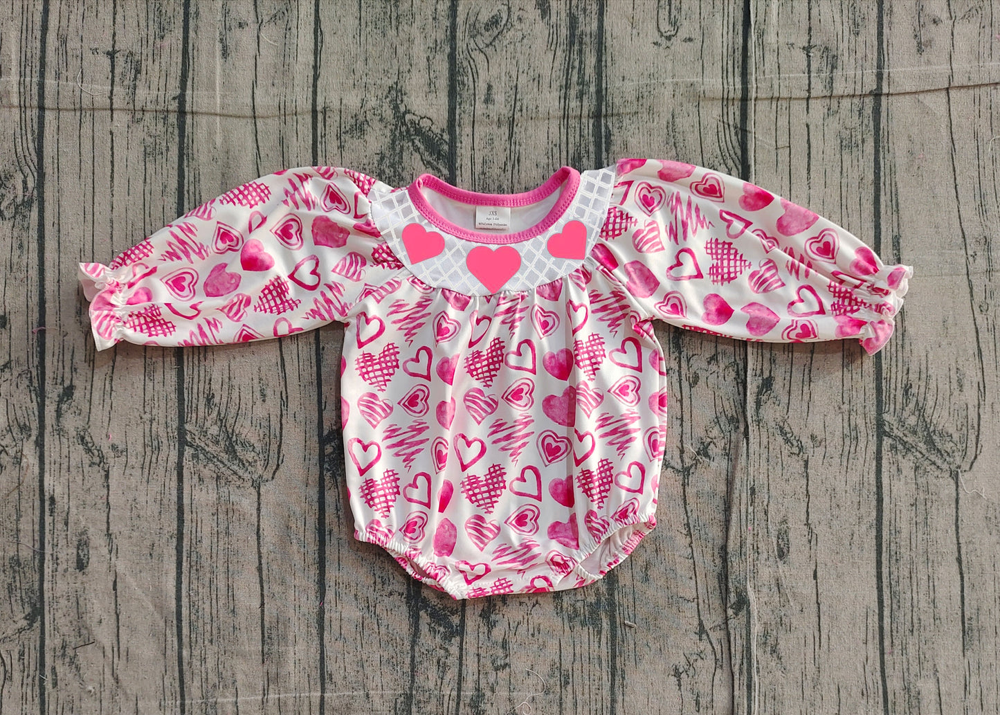 Long sleeves heart baby girls Valentine's day romper