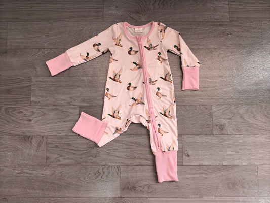 Long sleeves pink stripe duck baby girl zipper romper