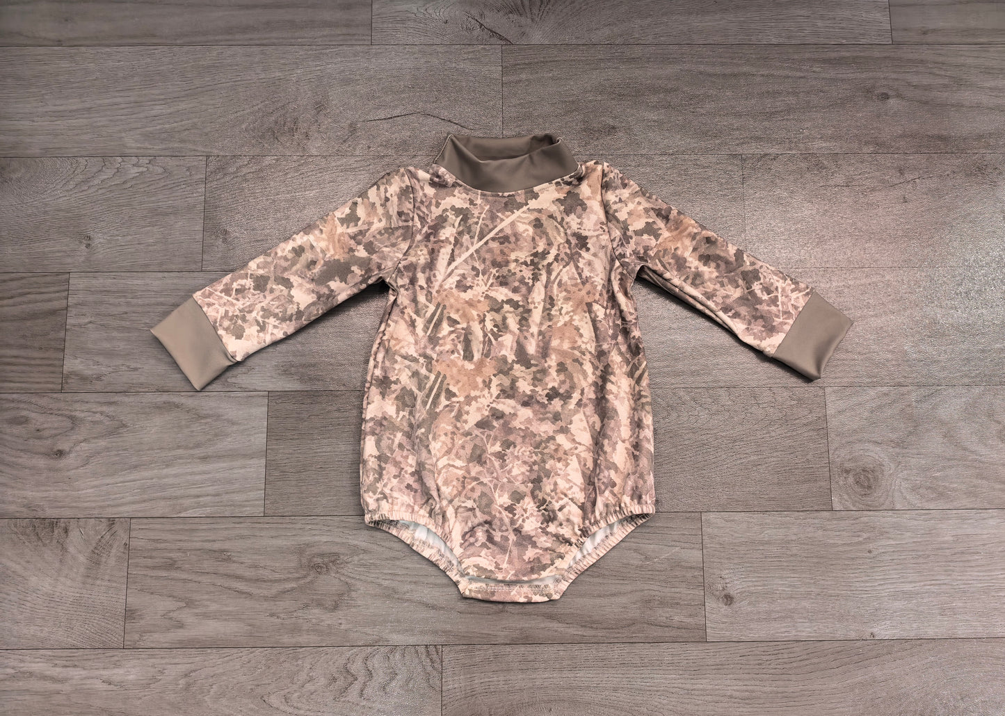 Long sleeves olive leaves camo baby boy fall active romper