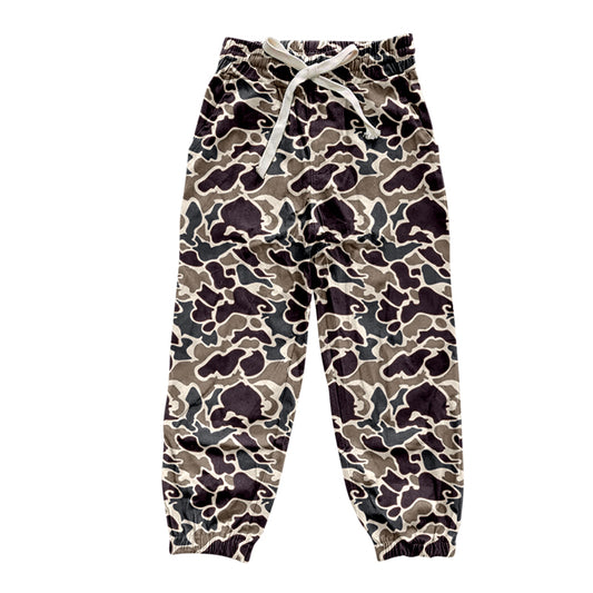 Dark camo adult women pocket pants