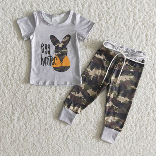 Egg Hunter Camouflage Outfit