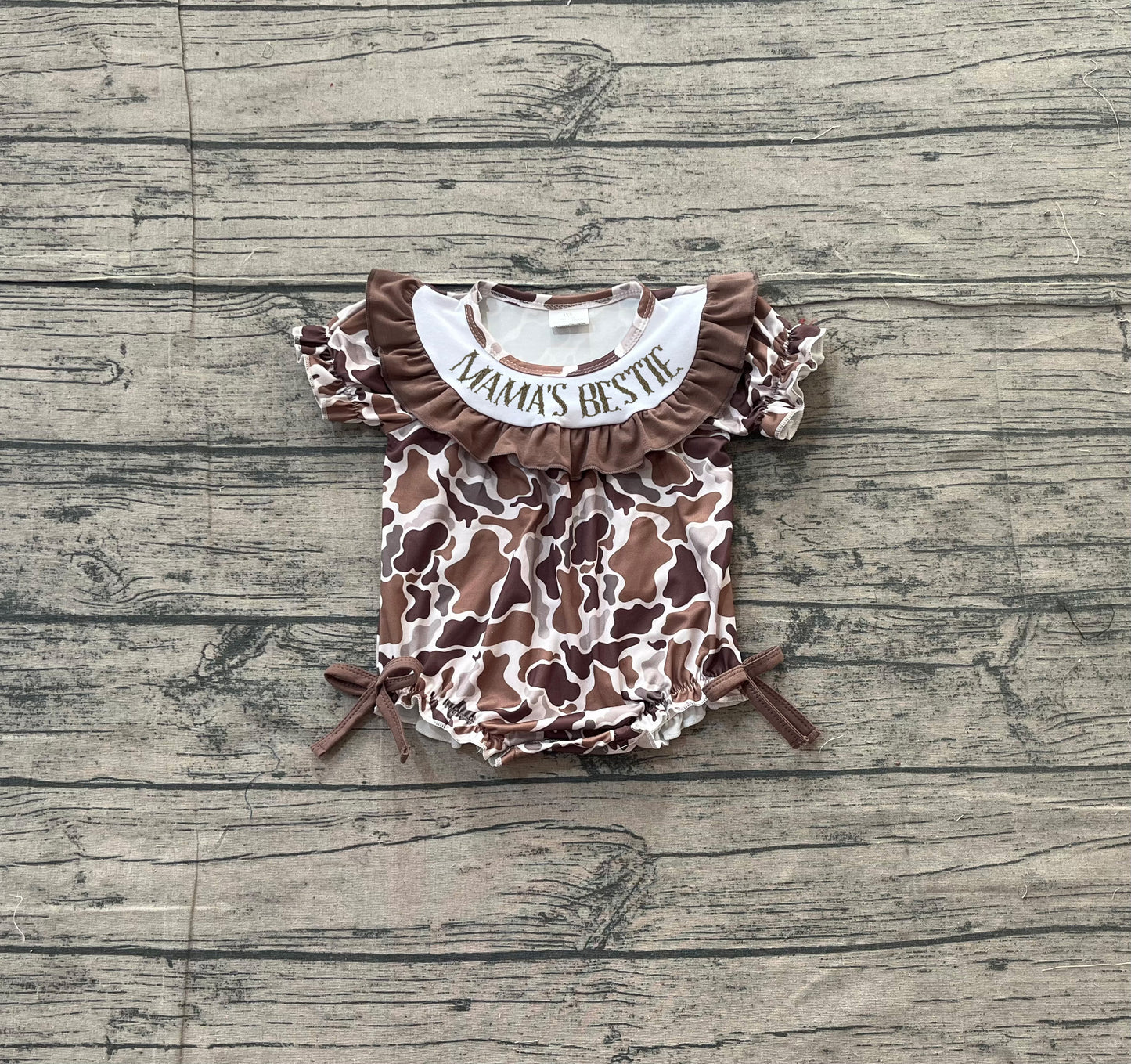 Short sleeves Mama's bestie embroidery camo girls romper