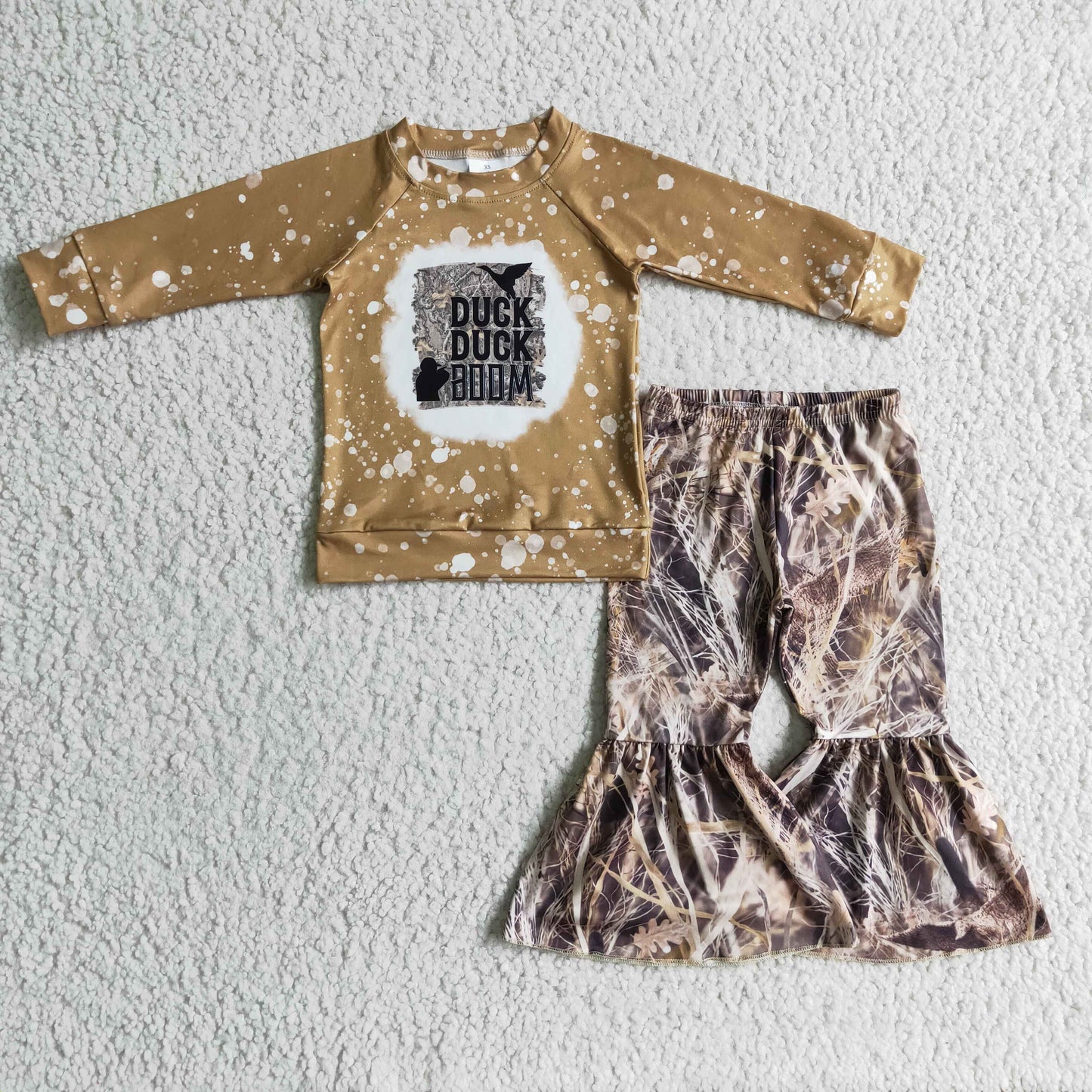 Duck bleached shirt camo pants girls hunting clothes